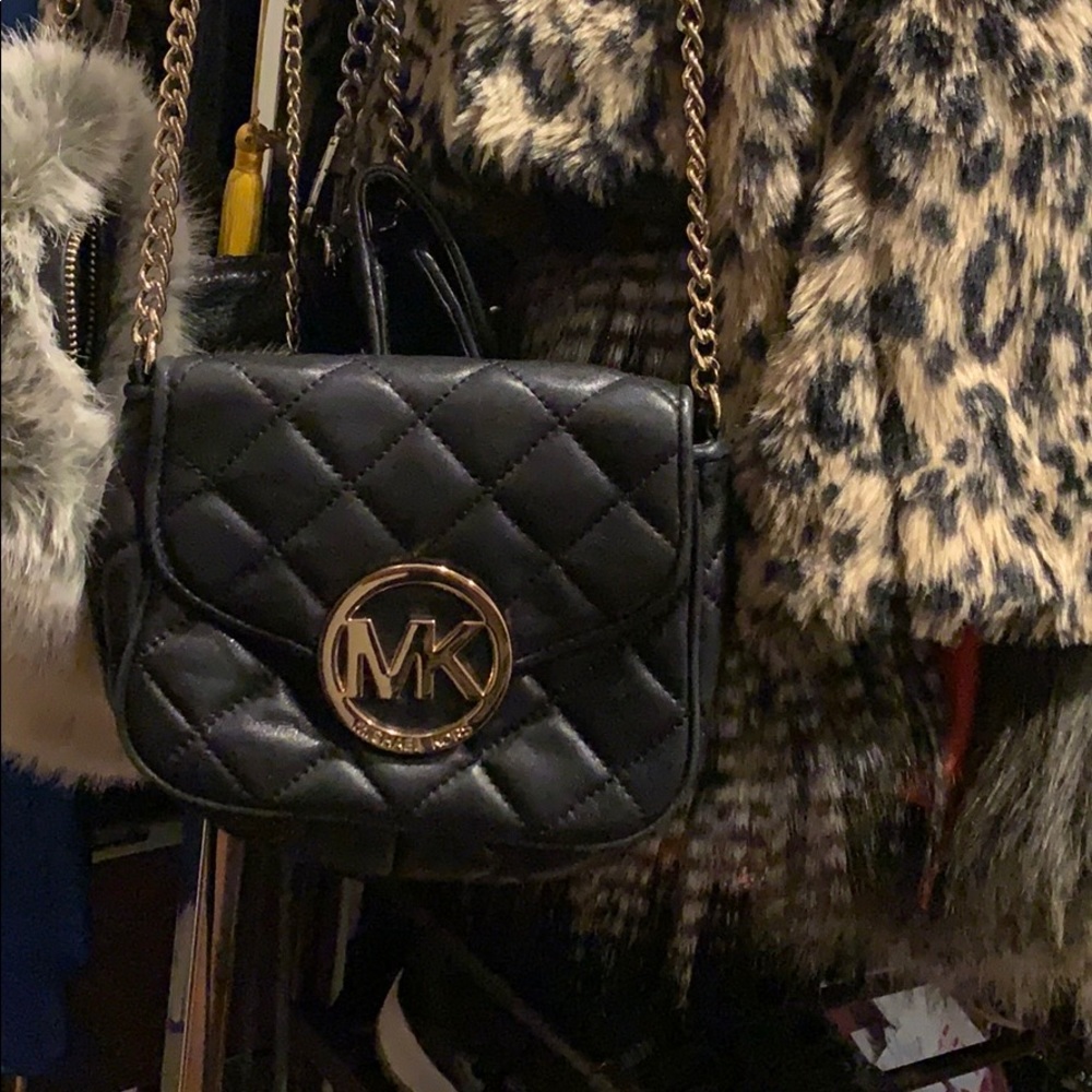 Michael Kors Quilted Crossbody black